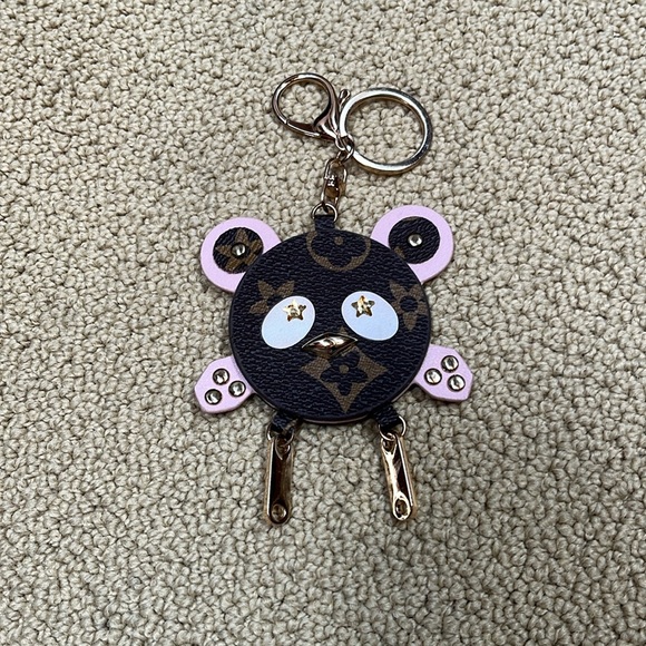 Louis Vuitton Animal Keychain/Charm - Picture 1 of 4